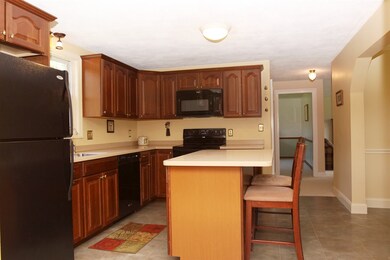 11 Deerfield Ave, Hudson, NH 03051 - photo 4