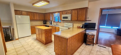 4-208 Beachcomber Ln, Lanark, IL 61046 - photo 7