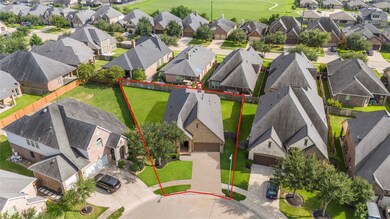 This impressive aerial view showcases the prime location of this lot, perfectly positioned in this cul-de-sac.