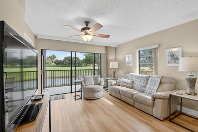 451 Greensward Ln unit 104B, Delray Beach, FL 33445 - photo 3