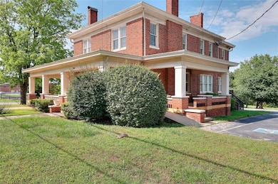 338 N Broad St, Monroe, GA 30655 - photo 3