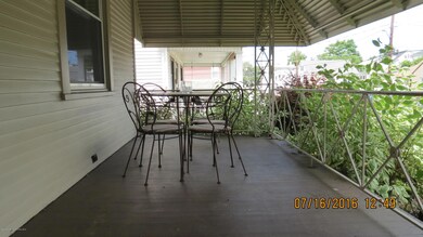 114 S Apple St, Dunmore, PA 18512 - photo 3