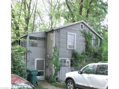 Detached garage with 2 bedroom/1 bath apartment ab