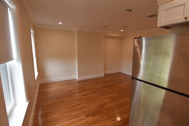 231 Northampton St unit 3, Boston, MA 02118 - photo 3