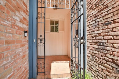 7499 Brompton St unit 7499, Houston, TX 77025 - photo 2