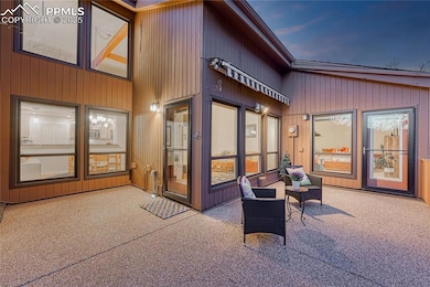 Your own private oasis, West facing. Perfect for s