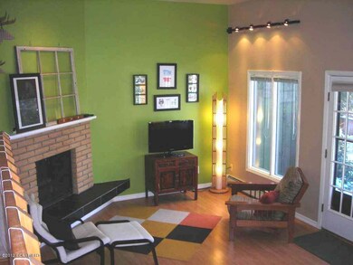 Living room 3