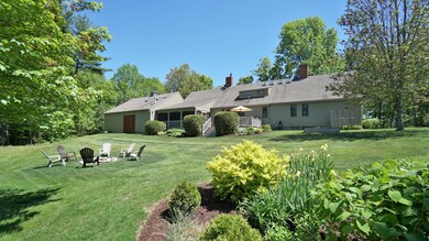 Antique_Maine_Farmhouse