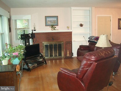 23118 Frederick Rd, Clarksburg, MD 20871 - photo 3