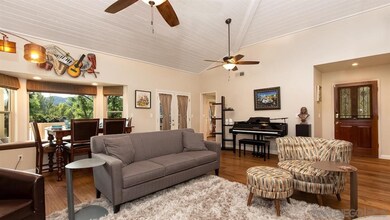 8677 Circle r Course Ln, Escondido, CA 92026 - photo 4