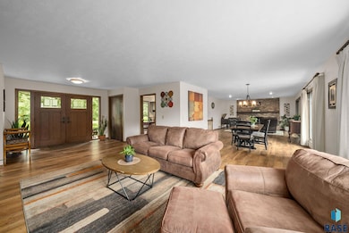 2908 N Oak Rd, Brandon, SD 57005 - photo 4