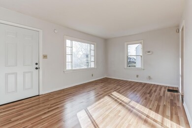 Living Room 1-1
