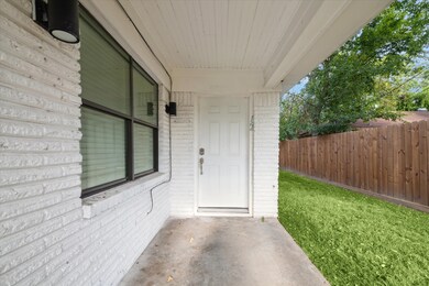 4210 Delhi St unit 1/2, Houston, TX 77022 - photo 3