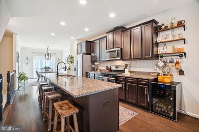 8148 Hollow Ct, Severn, MD 21144 - photo 6