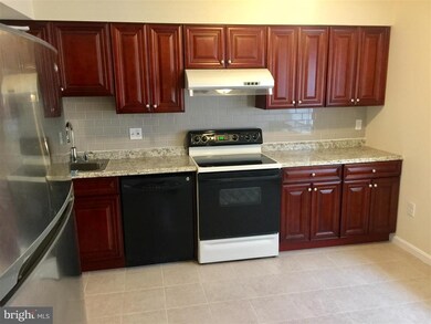 19550 Fisher Ave, Poolesville, MD 20837 - photo 3