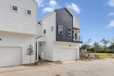 113 Tolima Dove St, Houston, TX 77018 - photo 6