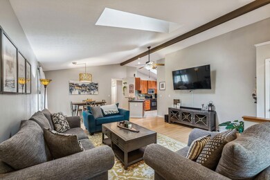 3-web-or-mls-3619-pinwherry-ct