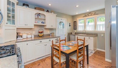 840 Glebe St, Johnstown, NY 12095 - photo 3