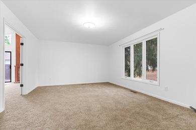 1005 Grenoble Dr unit H, Lansing, MI 48917 - photo 5