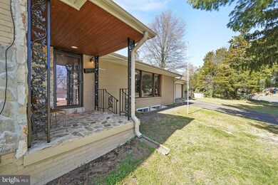 124 Longview Dr, Alexandria, VA 22314 - photo 3