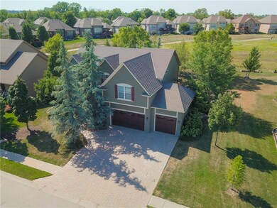 1500 Drake Ln, Raymore, MO 64083 - photo 2