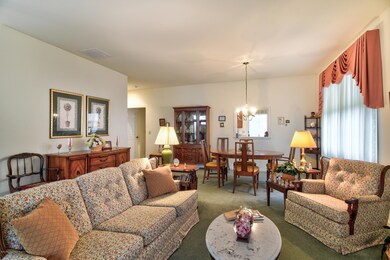 006_Living Room