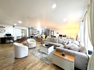 902 Highland Way, Gadsden, AL 35901 - photo 5