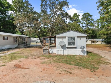 1202 US Highway 190 unit 13, Huntsville, TX 77340 - photo 2
