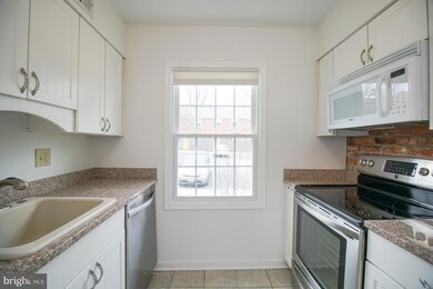 8352 Darlington St unit 490, Springfield, VA 22152 - photo 7