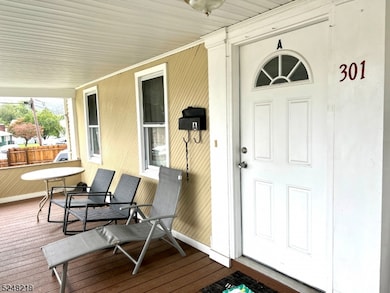 301 E McFarlan St -A and B, Dover Town, NJ 07801 - photo 4