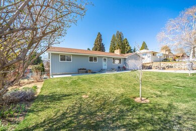 518 N Minor Ave, East Wenatchee, WA 98802 - photo 5