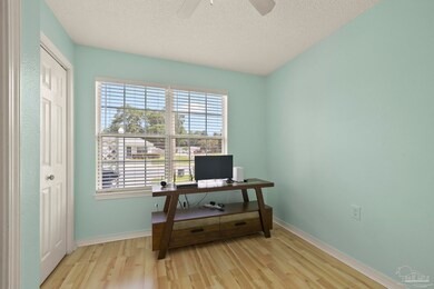 2558 Trailwood Dr, Cantonment, FL 32533 - photo 6