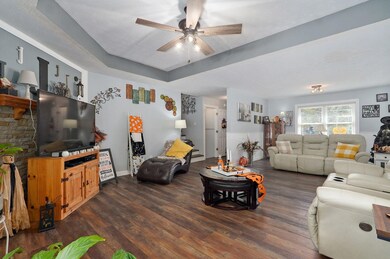 962 Meadowview Dr-30
