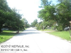 5663 Green Forest Dr, Jacksonville, FL 32244 - photo 4