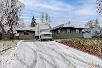 2378 Captain Cook Dr, Anchorage, AK 99517 - photo 4