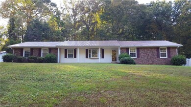 1306 Cable Creek Rd, Asheboro, NC 27205 - photo 3