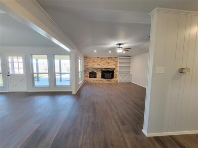 709 W Walnut St, Celina, TX 75009 - photo 4