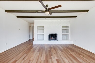 16727 Forest Bend Ave, Friendswood, TX 77546 - photo 5