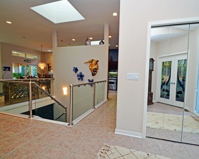9Foyer