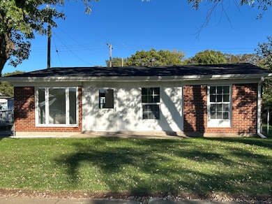 511 S Wayne St, Gary, IN 46403 - photo 2