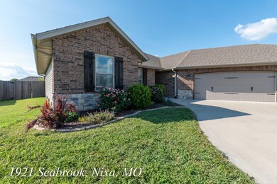 1921 N Seabrook Dr, Nixa, MO 65714 - photo 3