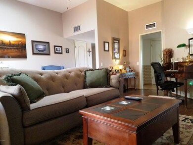 10548 W Hutton Dr, Sun City, AZ 85351 - photo 6