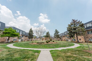 10026 Holly Ln unit GW, Des Plaines, IL 60016 - photo 2