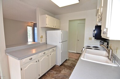 2400 Barrow St unit 201, Anchorage, AK 99503 - photo 6