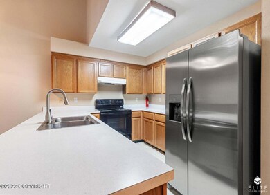 4011 Lunar Dr unit B, Anchorage, AK 99504 - photo 5