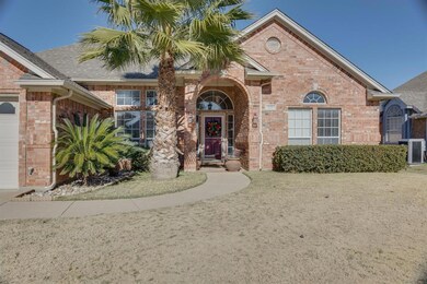 2721 Cedar Springs Ct, Bedford, TX 76021 - photo 4