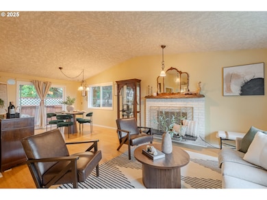 3270 NW Ivy Ln, Camas, WA 98607 - photo 3