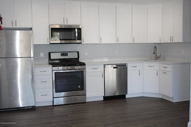 87 N 5th Ave unit Rear House, Long Branch, NJ 07740 - photo 5