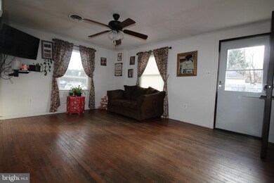 195 Gibbons Ct, Atco, NJ 08004 - photo 5