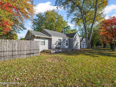 5404 Harschel Dr, Toledo, OH 43623 - photo 2